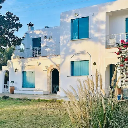 别墅 ᑕyᑕᒪᗩᗪiᑕ ᐯiᒪᒪᗩ *