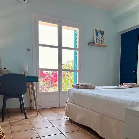 别墅 ᑕyᑕᒪᗩᗪiᑕ ᐯiᒪᒪᗩ *