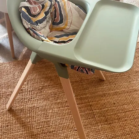 ᑕyᑕᒪᗩᗪiᑕ ᐯiᒪᒪᗩ Erétria